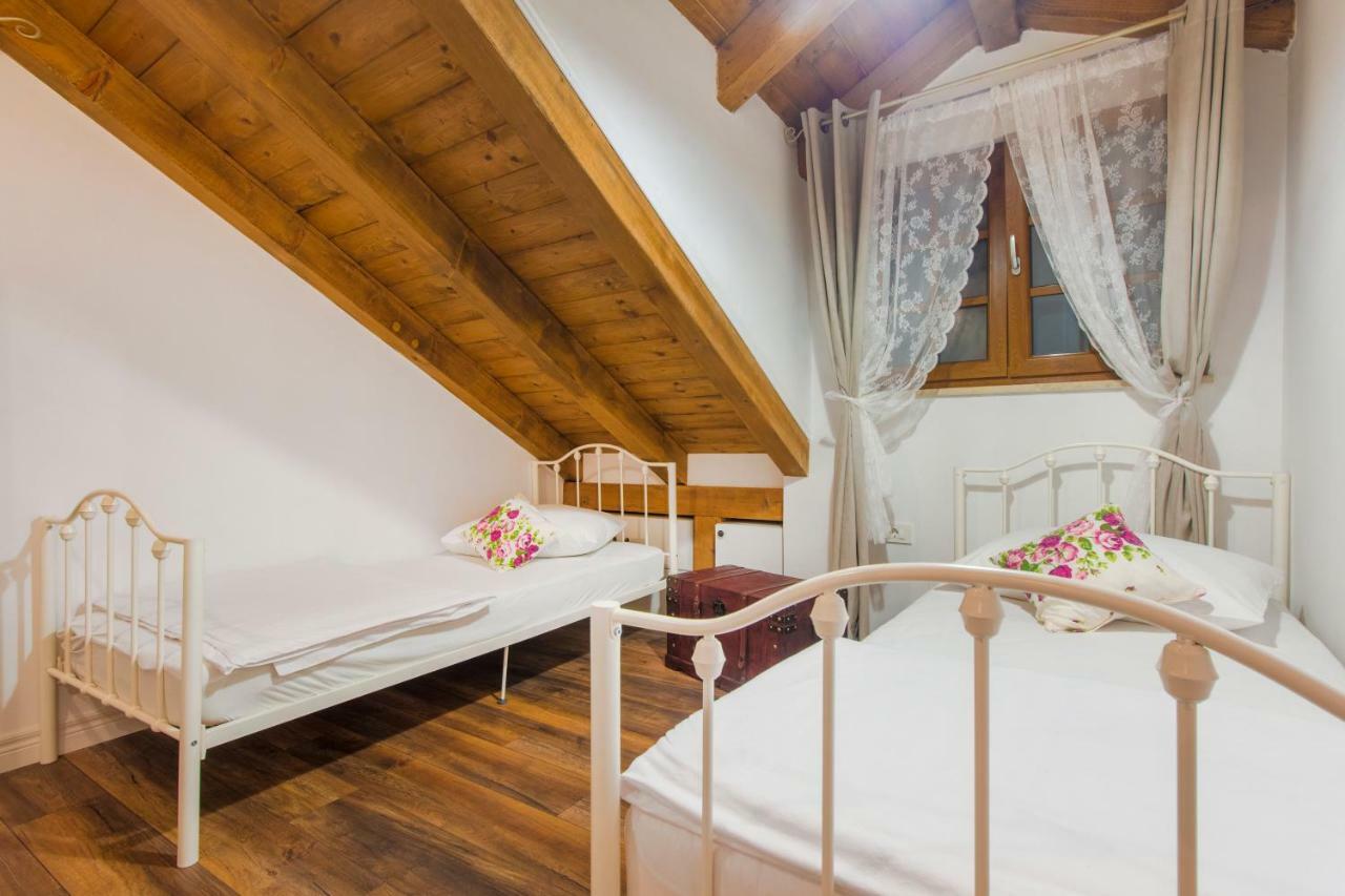 Вілла House For Rent Leila Шибеник Екстер'єр фото